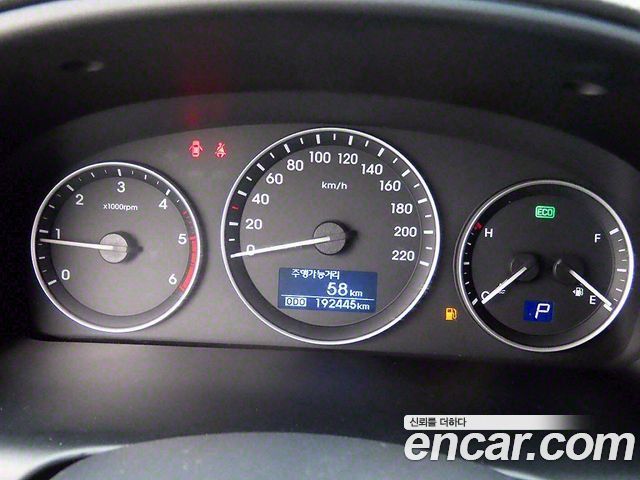 Hyundai Starex 2017 thumb 8