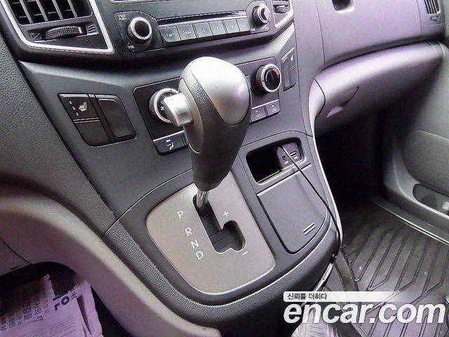 Hyundai Starex 2017 thumb 11