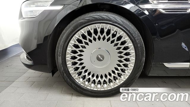 Genesis G90 2019 thumb 6