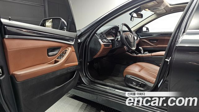 BMW 5 серии 2014 thumb 10