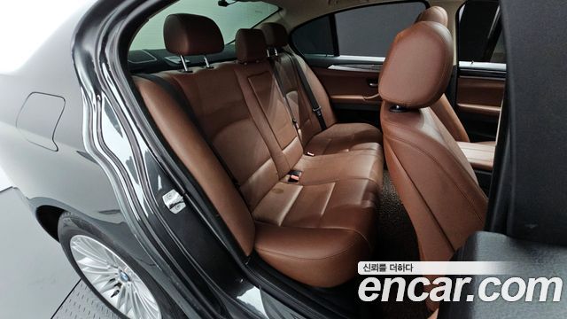 BMW 5 серии 2014 thumb 11
