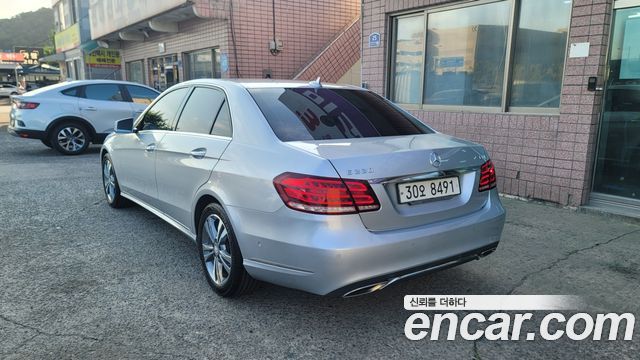 Mercedes-Benz E-Class 2013 thumb 3