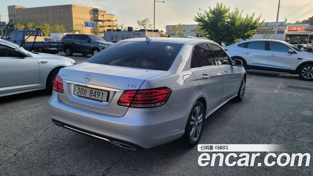 Mercedes-Benz E-Class 2013 thumb 4