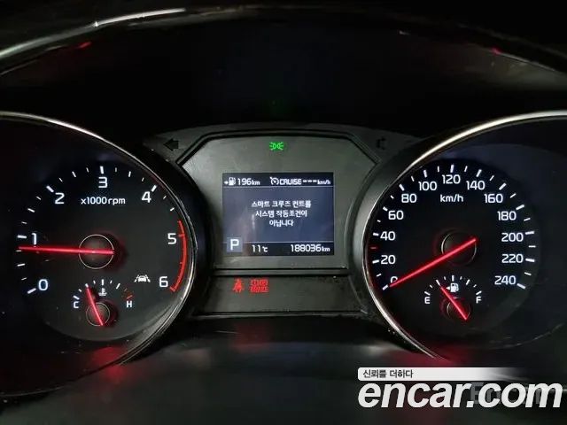 Kia Carnival 2018 thumb 8
