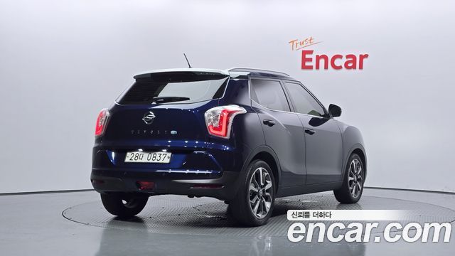 SsangYong Tivoli 2015 thumb 3
