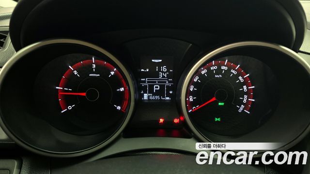 SsangYong Tivoli 2015 thumb 9