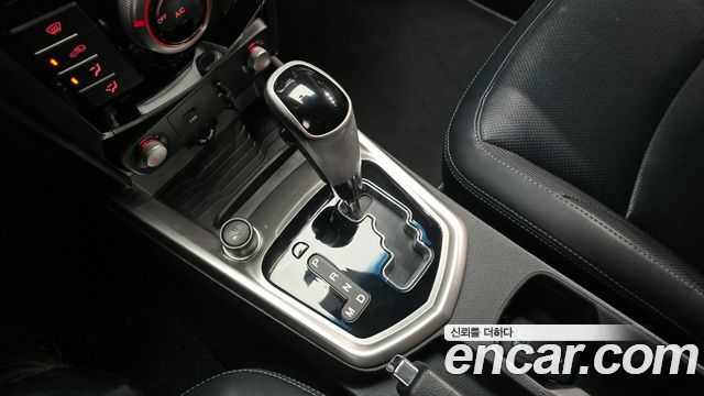 SsangYong Tivoli 2015 thumb 10