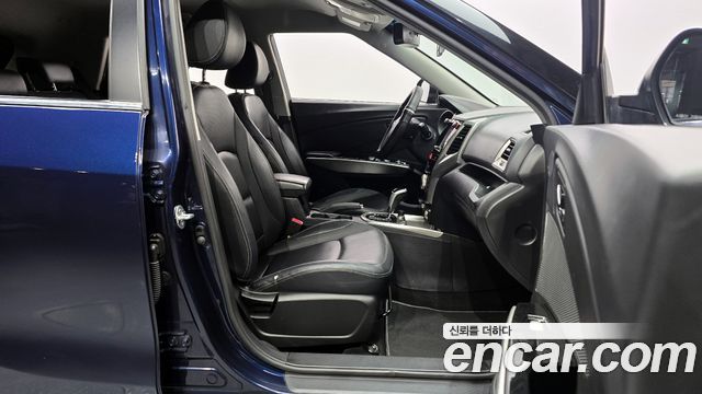 SsangYong Tivoli 2015 thumb 11