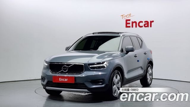 Volvo XC40 2020 thumb 2