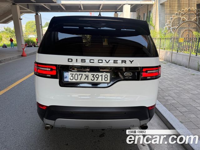 Land Rover Discovery 2017 thumb 6