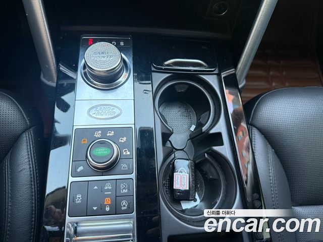 Land Rover Discovery 2017 thumb 9