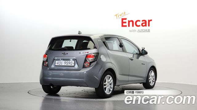 Chevrolet Aveo 2012 thumb 3