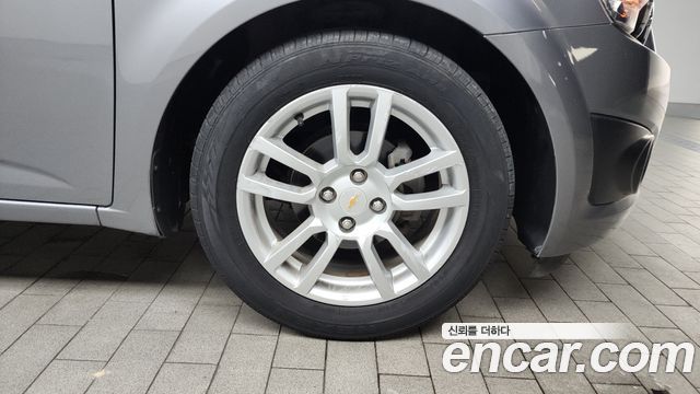 Chevrolet Aveo 2012 thumb 6