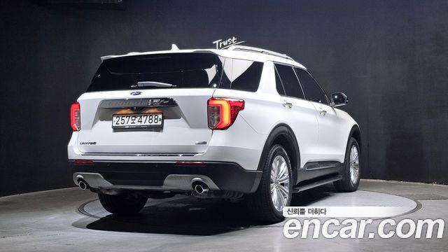 Ford Explorer 2020 thumb 3
