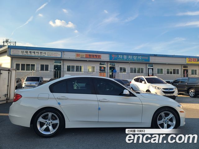 BMW 3 серии 2015 thumb 4