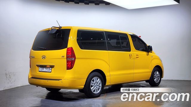 Hyundai Starex 2015 thumb 3