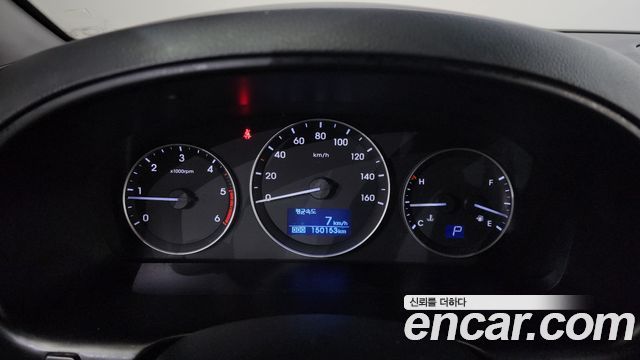 Hyundai Starex 2015 thumb 8