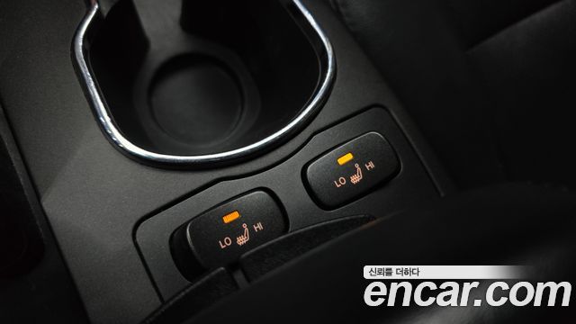 SsangYong Korando 2014 thumb 11