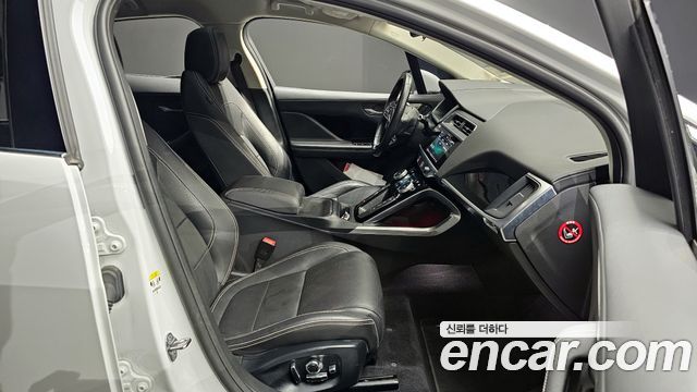 Jaguar I-PACE 2019 thumb 12