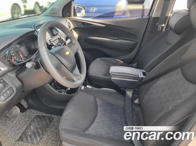 Chevrolet Spark 2018 thumb 4