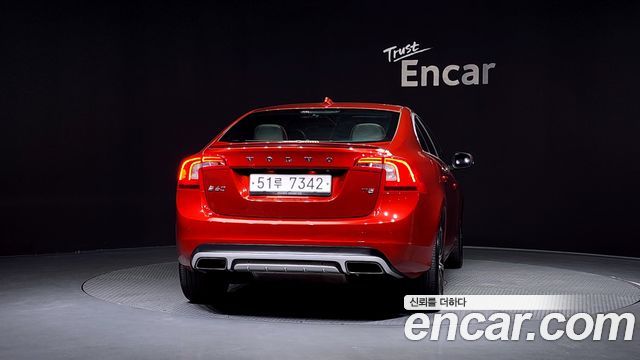 Volvo S60 2014 thumb 5
