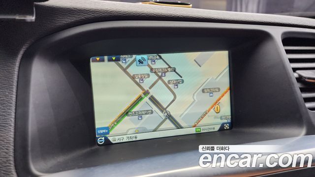 Volvo S60 2014 thumb 12