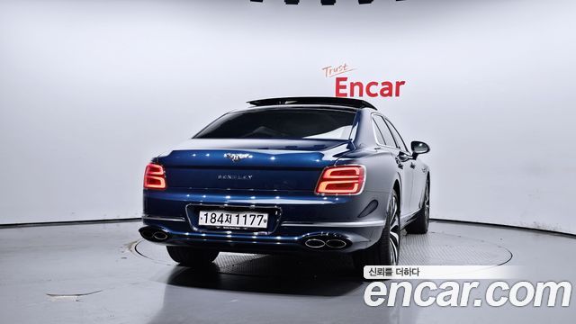 Bentley Flying Spur 2024 thumb 4
