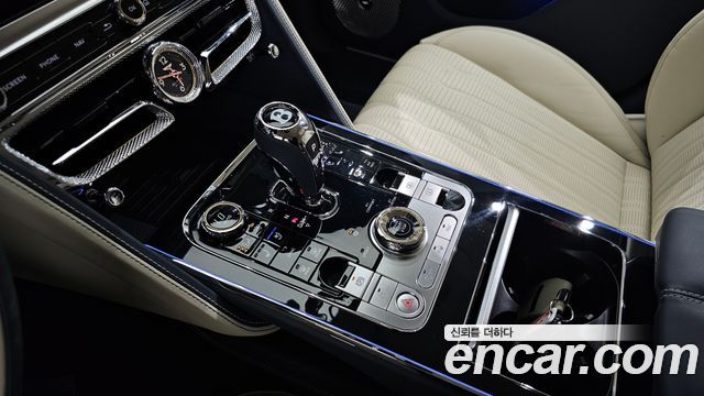 Bentley Flying Spur 2024 thumb 9