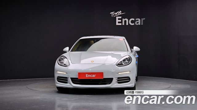 Porsche Panamera 2016 thumb 4