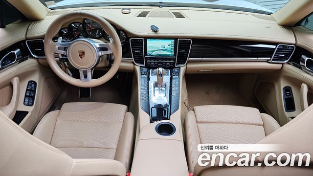Porsche Panamera 2016 thumb 8