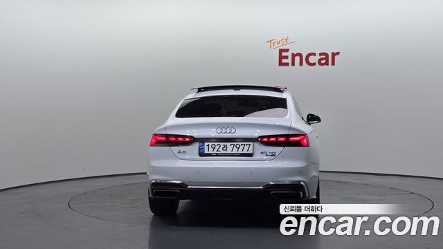 Audi A5 2021 thumb 4