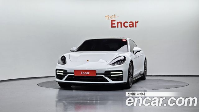 Porsche Panamera 2022 thumb 4