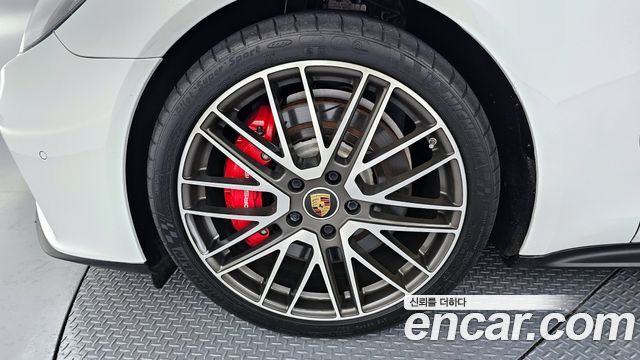 Porsche Panamera 2022 thumb 6