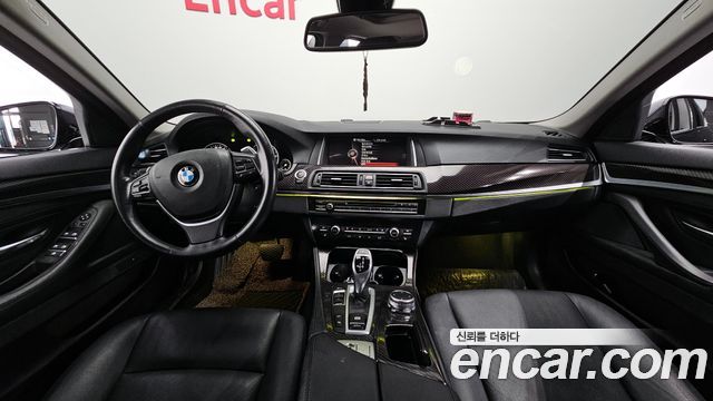 BMW 5 серии 2016 thumb 8