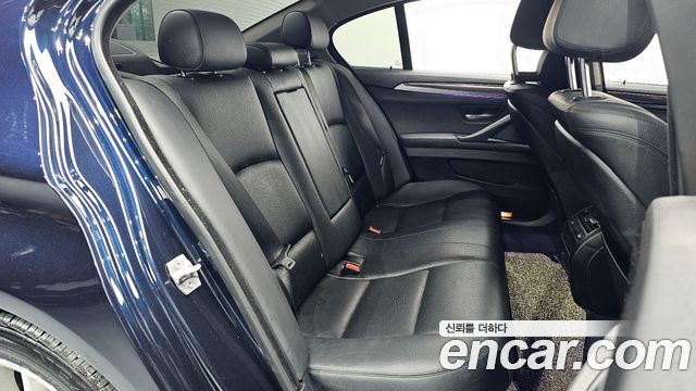 BMW 5 серии 2016 thumb 12