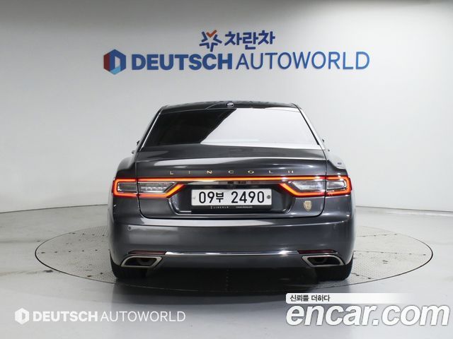 Lincoln Continental 2016 thumb 5