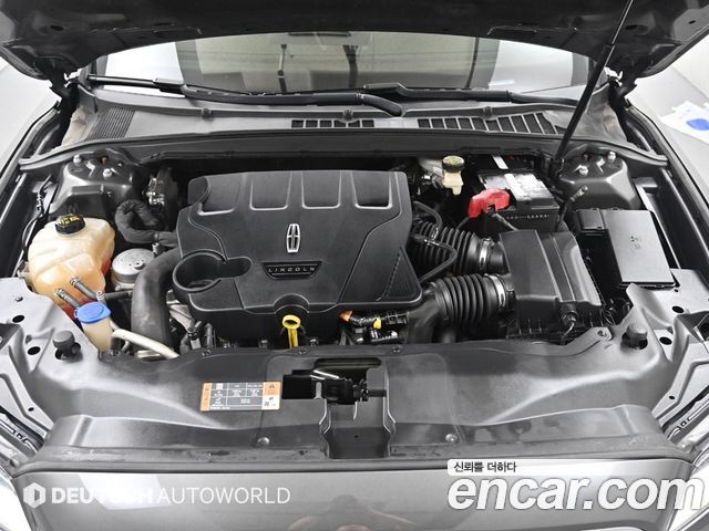 Lincoln Continental 2016 thumb 7