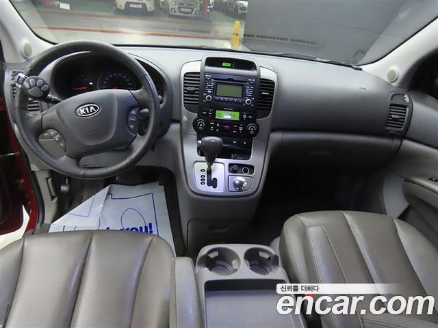 Kia Carnival 2011 thumb 8