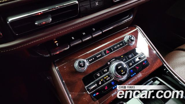 Lincoln Aviator 2022 thumb 9