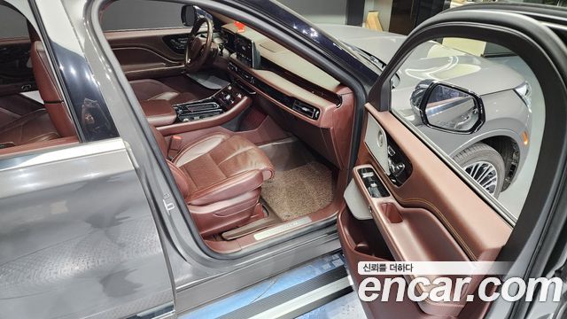 Lincoln Aviator 2022 thumb 12