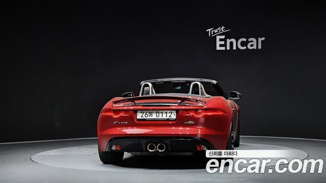 Jaguar F-Type 2016 thumb 5
