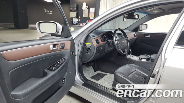 Hyundai Genesis 2012 thumb 11