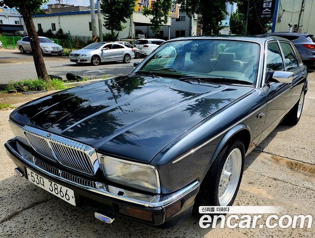 Jaguar Daimler 1990 thumb 3