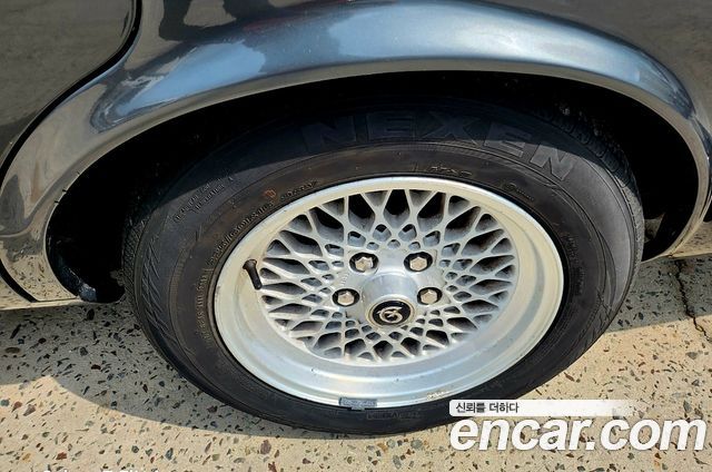 Jaguar Daimler 1990 thumb 9