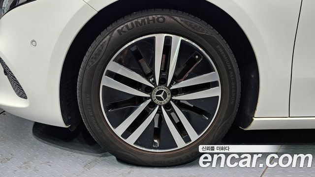 Mercedes-Benz A-Class 2021 thumb 5
