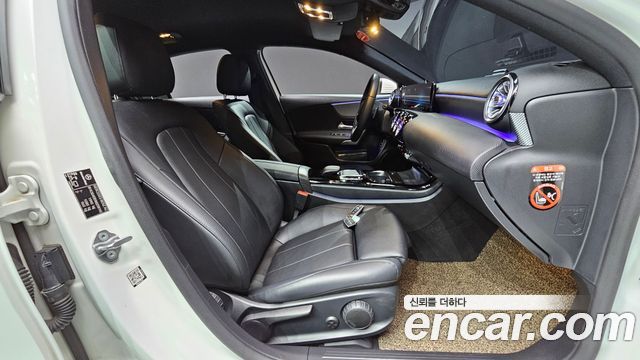 Mercedes-Benz A-Class 2021 thumb 10