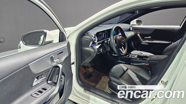 Mercedes-Benz A-Class 2021 thumb 11