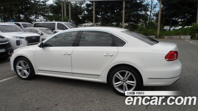 Volkswagen Passat 2012 thumb 2