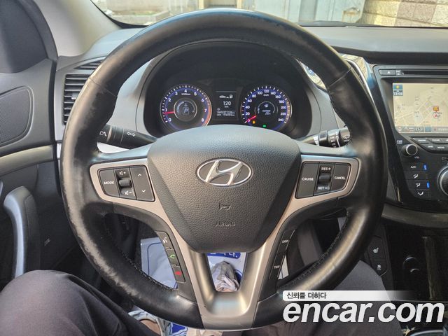 Hyundai i40 2014 thumb 12