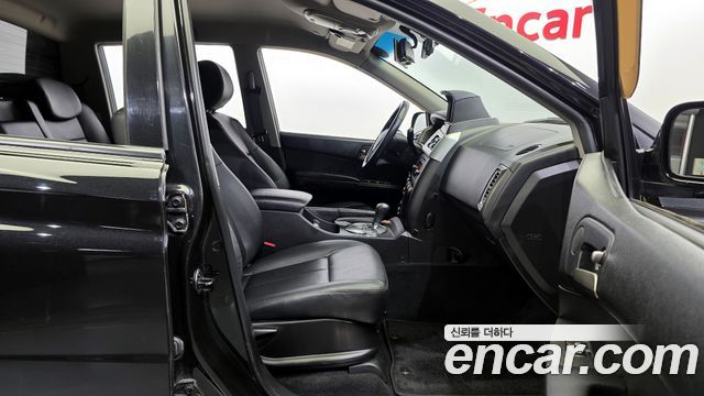 SsangYong Korando 2017 thumb 11